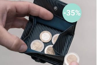 Bei Amazon ergattern Sie aktuell eine handliche Mini-Geldbörse mit 20 Prozent Extra-Rabatt.