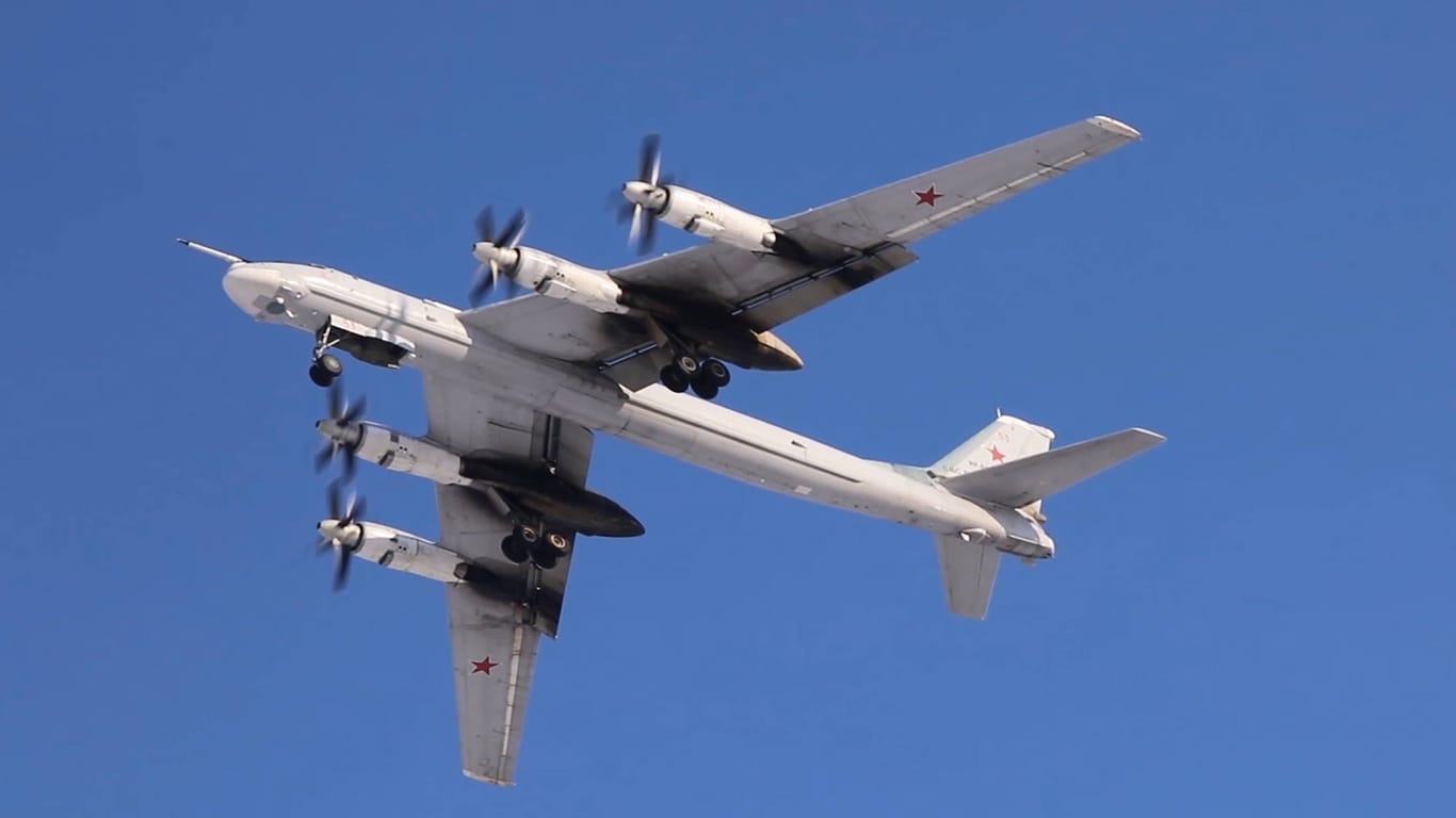 Ein Flugzeug der strategischen Luftwaffe Tu-95MS.