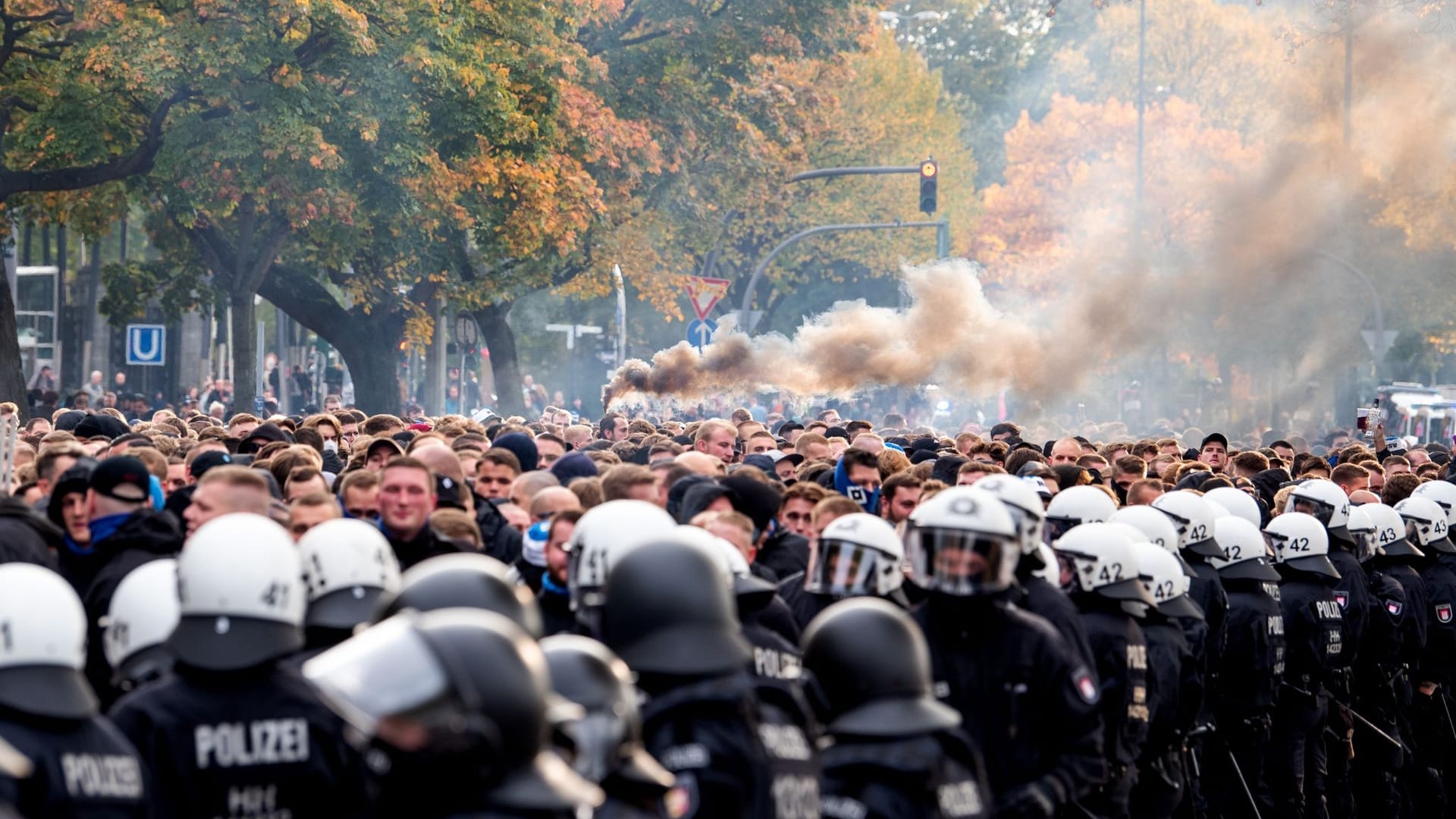 Fans und Polizei Fans und Polizei