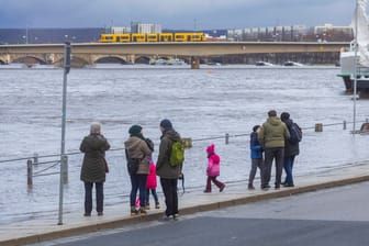 Hochwasser in Dresden (Archivfoto): Wie hoch steigt die Elbe in den nächsten Tagen?