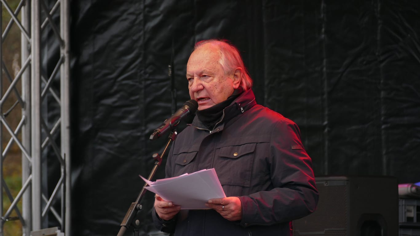 Kabarettist Wilfried Schmickler war in Hochform.