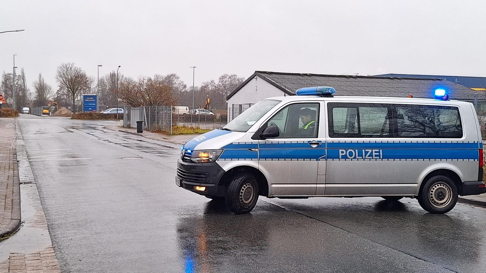 Die Evakuierungsmaßnahmen laufen bereits.