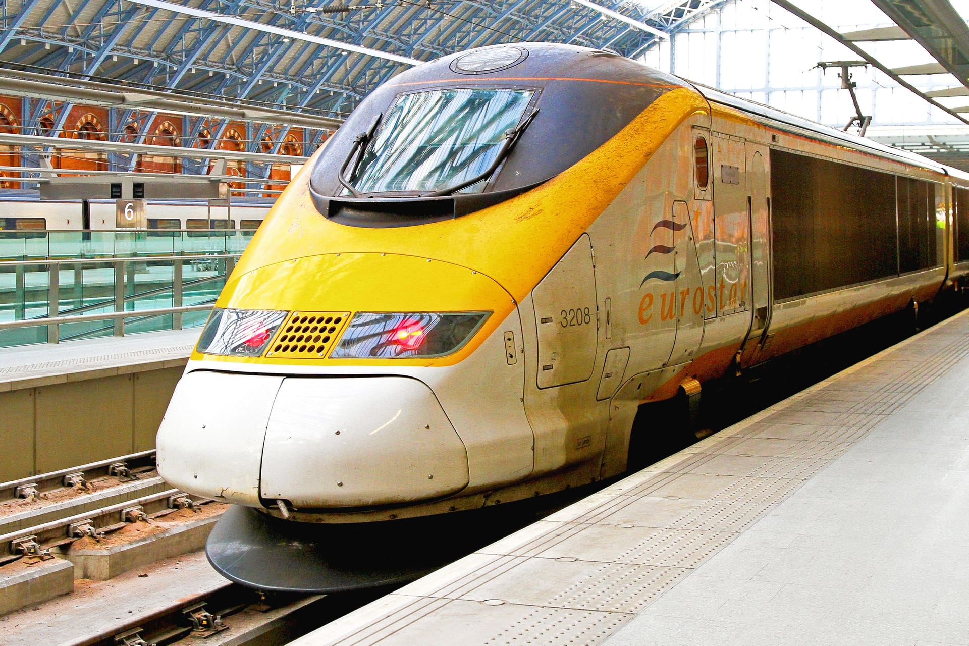 Eurostar train