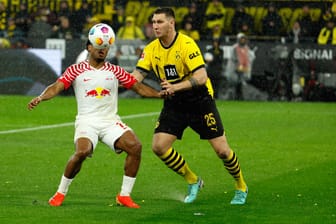 Borussia Dortmund gegen RB Leipzig: Niklas Süle im Zweikampf.