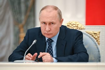 Wladimir Putin: Russlands Reserven schwinden, sagt Militärexperte Marcus Keupp.