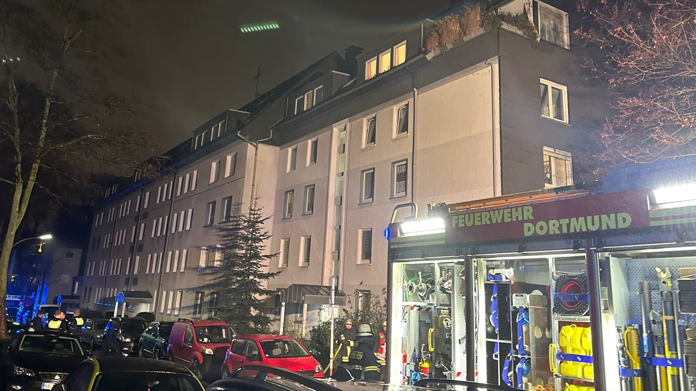 Feuerwehreinsatz in Dortmund: In der Zwickauer Straße brannte Mobiliar in einer Wohnung.