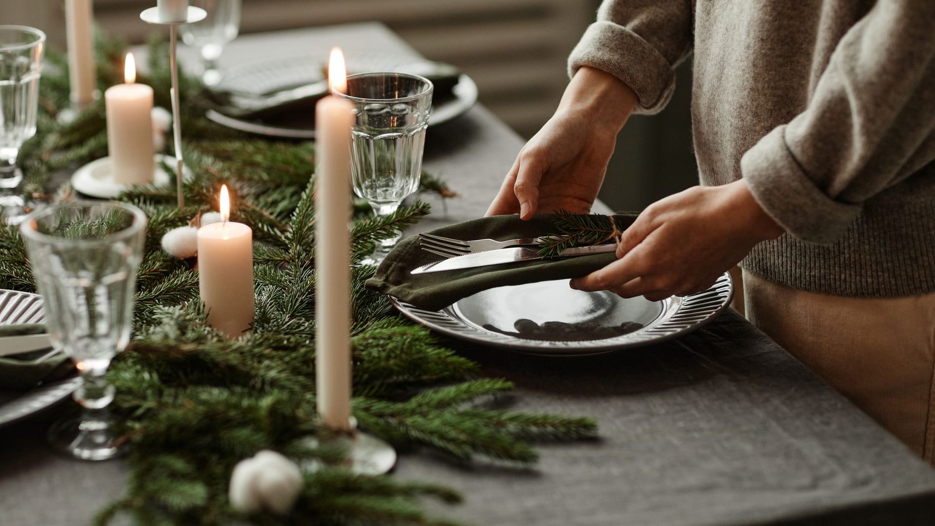 Bestecksets für die weihnachtliche Festtafel: Wir stellen Ihnen verschiedene Sets von Zwilling, WMF und Co. vor.