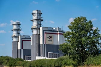 Trianel Gas-und-Dampf-Kombikraftwerk in Hamm-Uentrop: Hier sei zu einer "Verpuffung in einer Elektroverteilung" gekommen, erklärte die Feuerwehr.