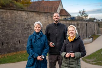 Inken Karst, David Urbanie und Anita Giermann: Die drei engagieren sich ehrenamtlich für den Fledermausschutz.