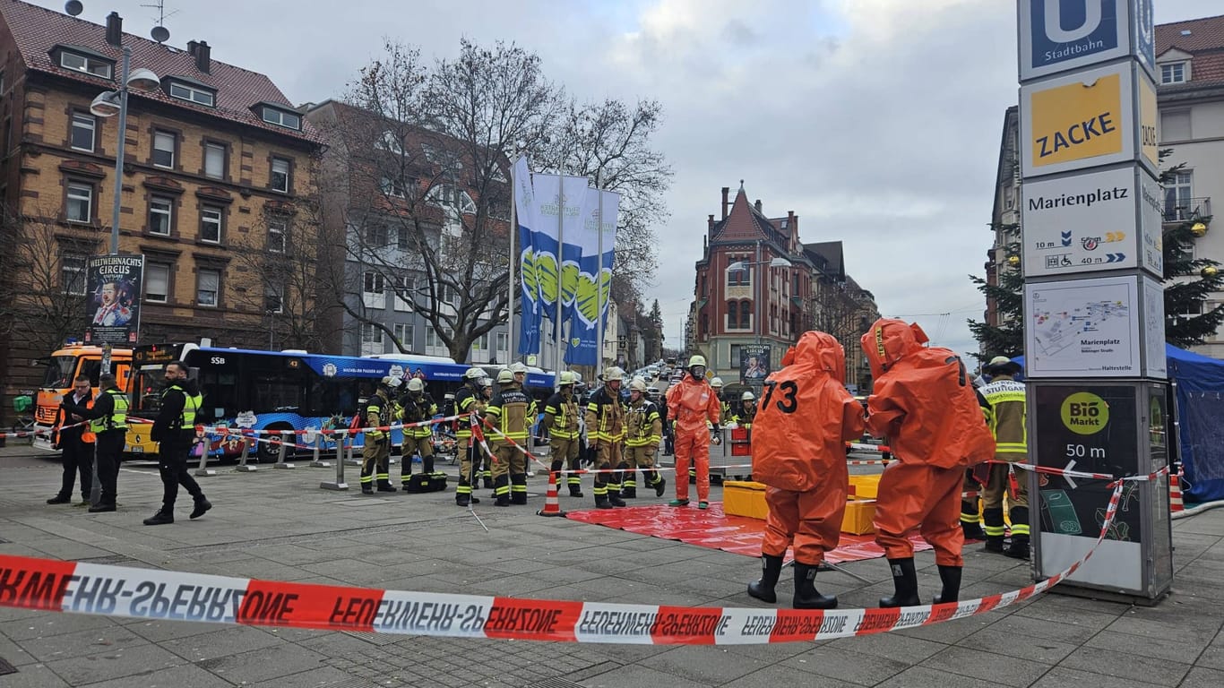 Großeinsatz in Stuttgart-Süd: Die Feuerwehr beseitigt eine ätzende Flüssigkeit.