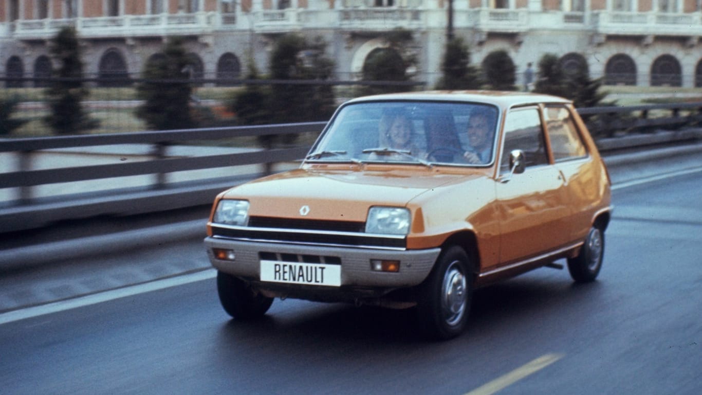 Das Original: Ab 1972 lief der Renault 5 in mehr als 22 Jahren rund neun Millionen Mal vom Band.