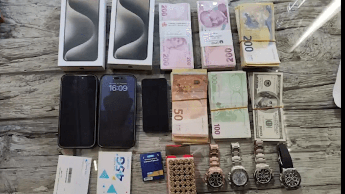 Beschlagnahmungen in Istanbul: Mann auf Geheiß von Deutschland in der Türkei festgenommen.