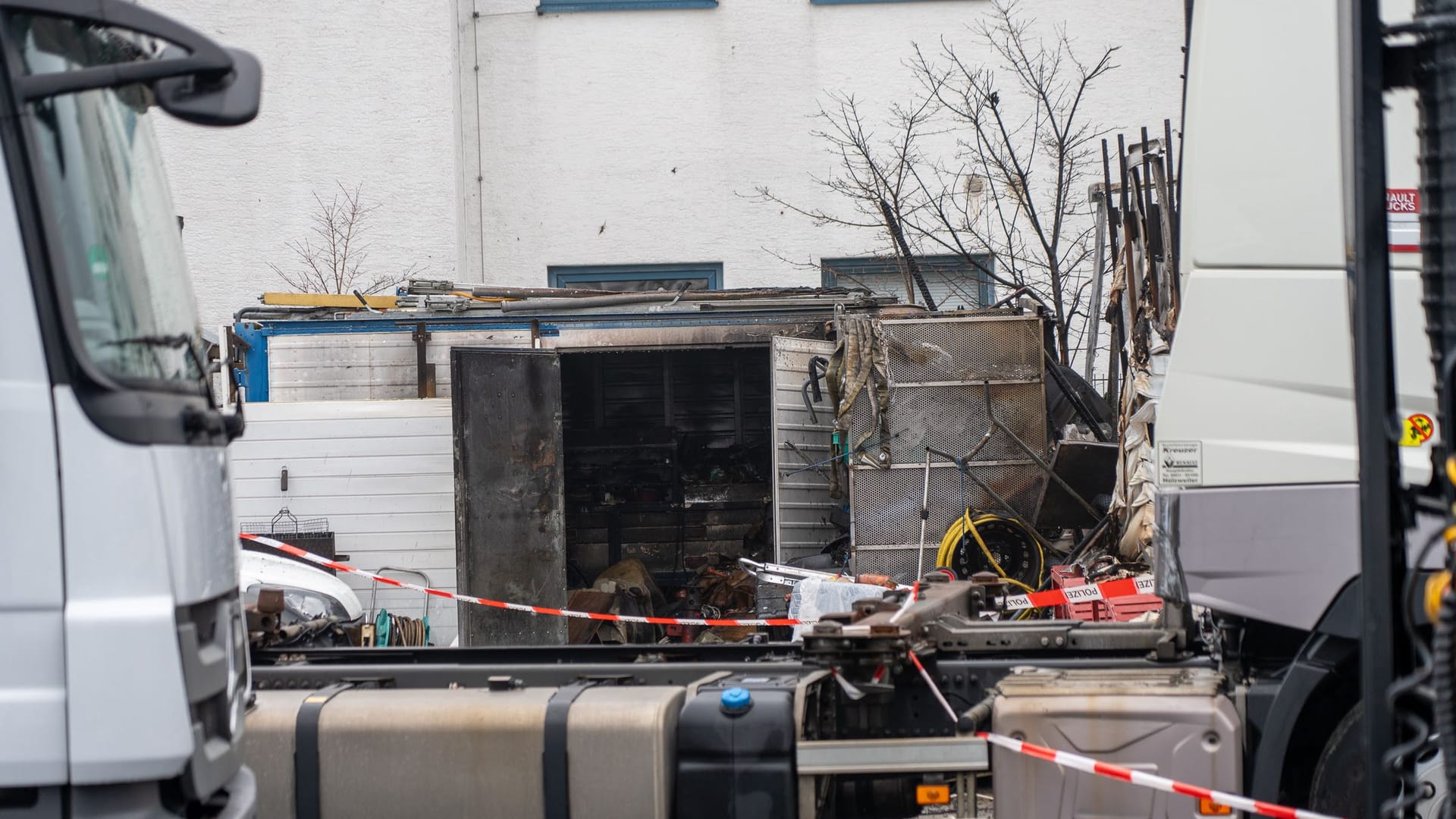 In diesem Container in Rodgau ist ein Feuer ausgebrochen: Danach wurde eine Leiche entdeckt.