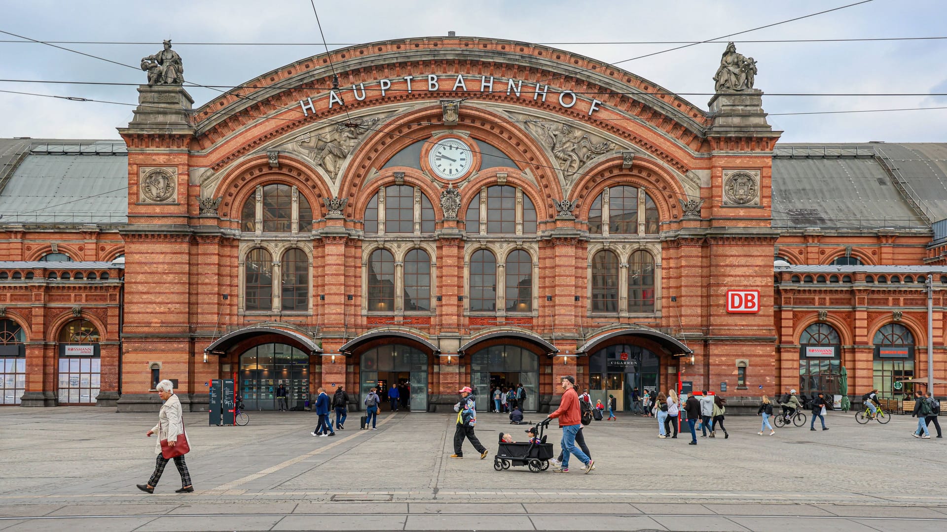 Bremer Hauptbahnhof (Symbolfoto): Hier ist am Dienstag ein Mann festgenommen worden.