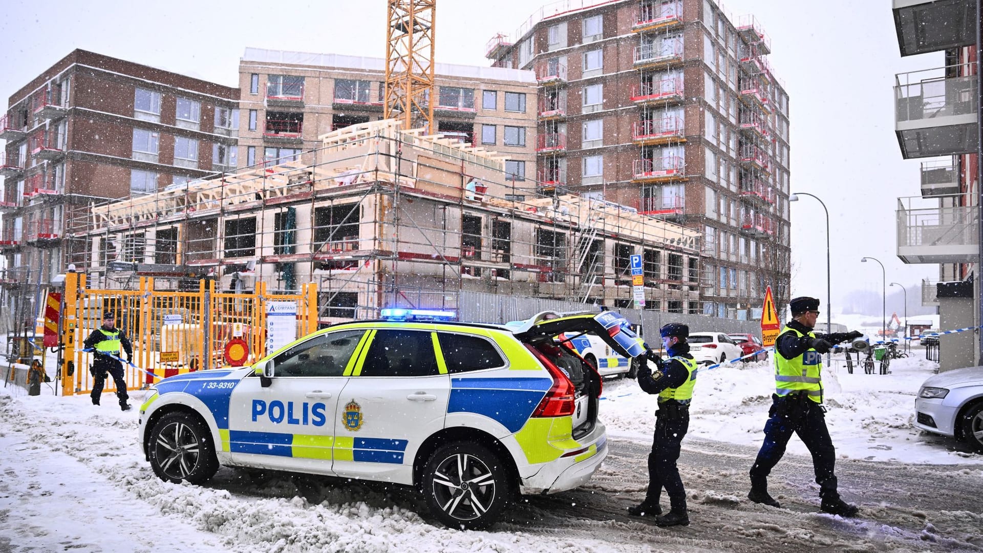 Polizei am Unglücksort: Fünf Menschen starben auf der Baustelle.