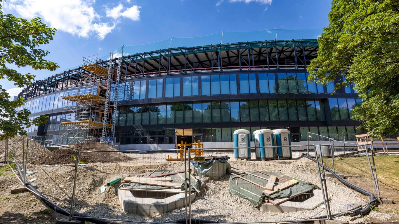 Die Baustelle am SAP Garden (Symbolbild): Nach viereinhalb Jahren soll die neue Sportarena 2024 fertig werden.