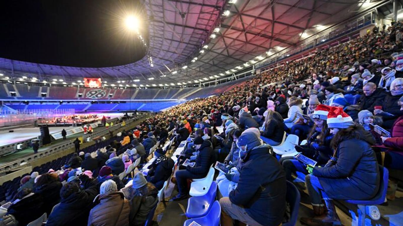 Stadionsingen in der Heinz-von-Heiden-Arena: Im Vorjahr kamen rund 7.000 Menschen.