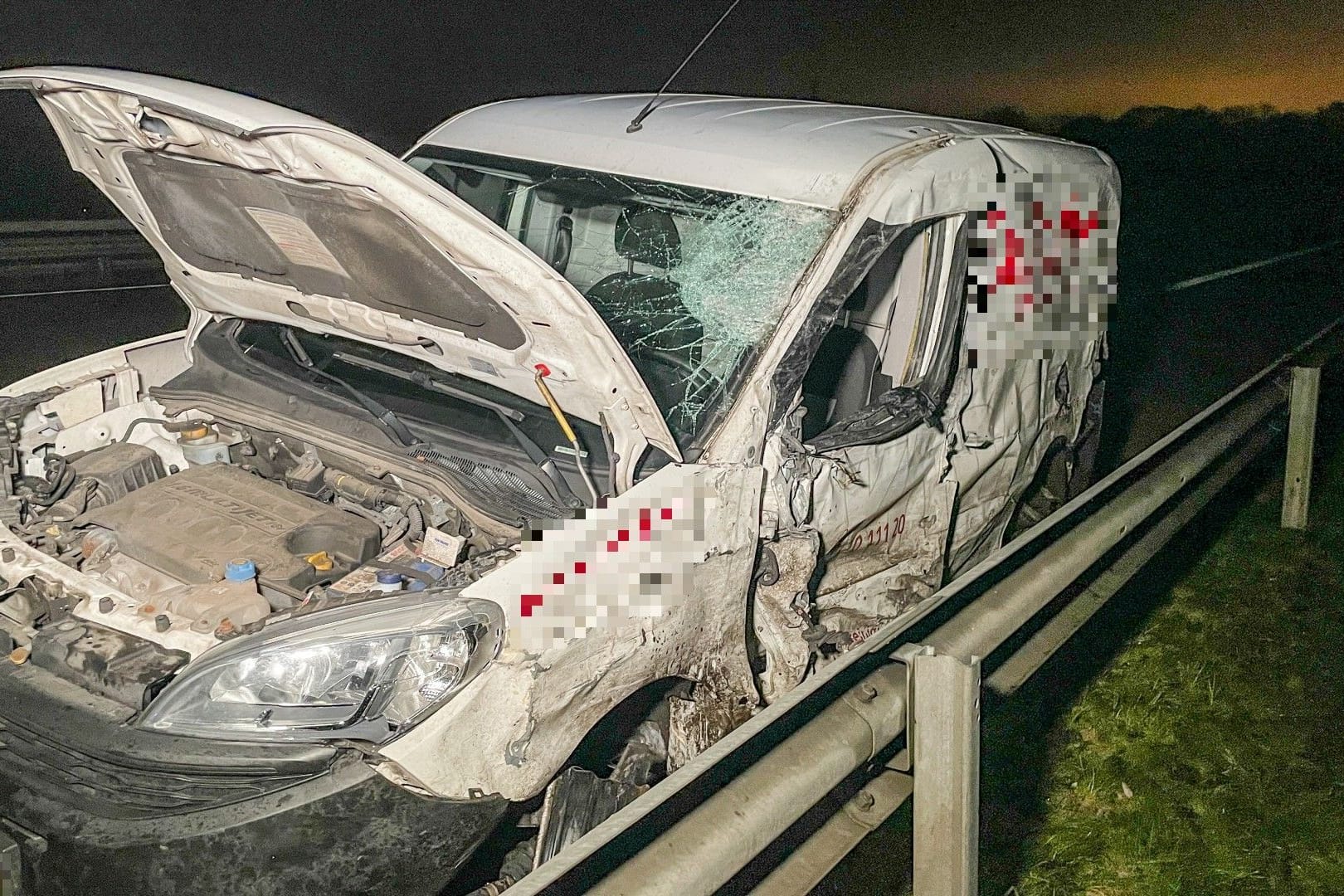 Unfall auf der A1: Die Strecke musste am Abend gesperrt werden.