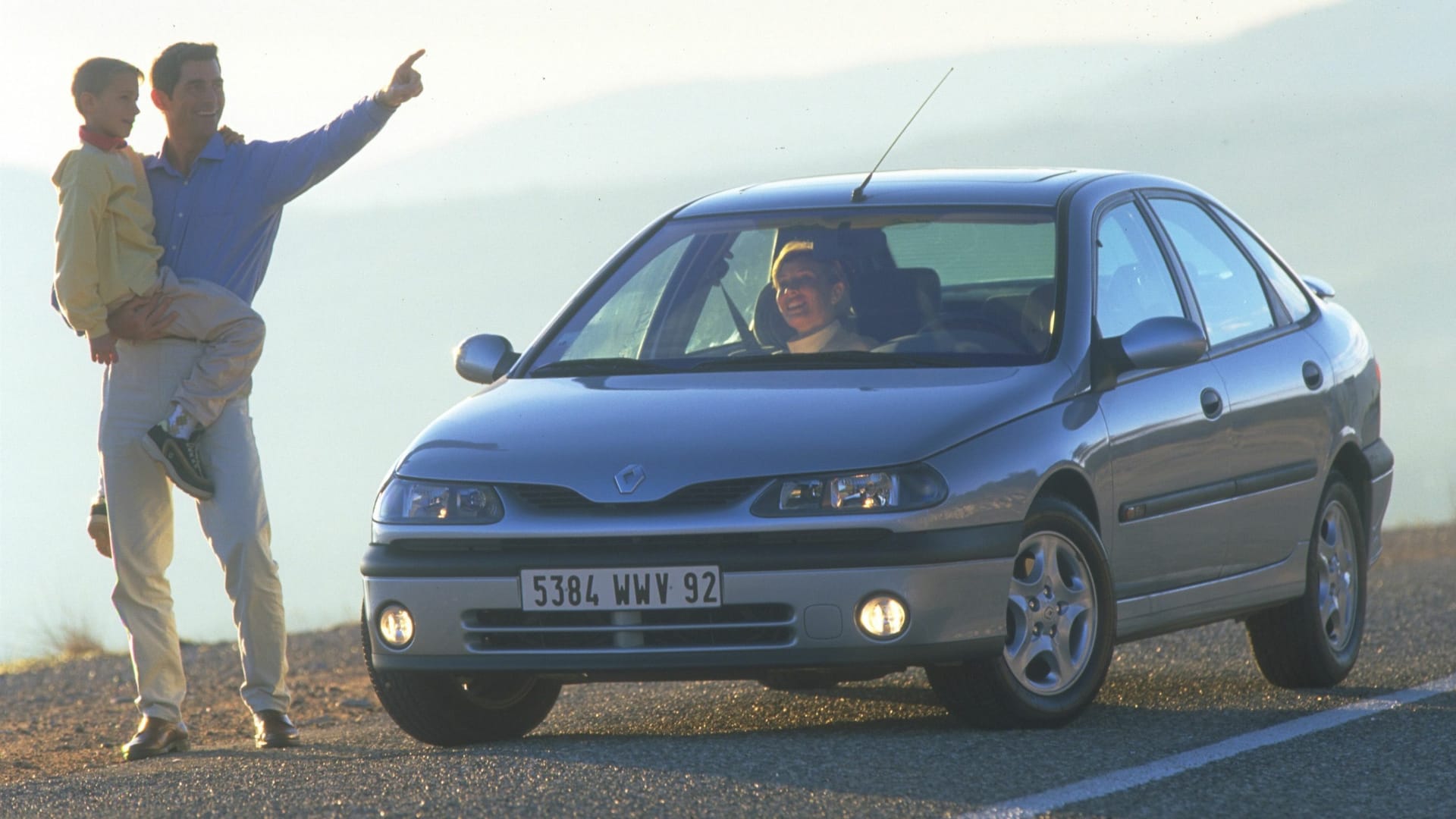 Rundgelutscht: Der Renault Laguna setzte auf Bio-Formen .