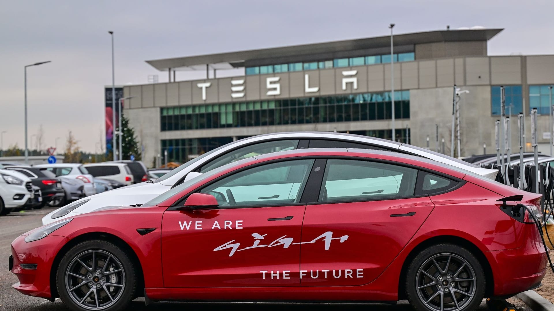 Tesla Tesla