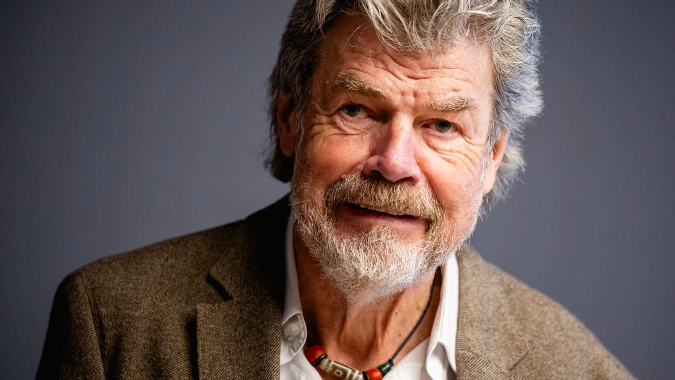 Reinhold Messner: Nach einem besorgniserregenden Post äußert er sich erneut.