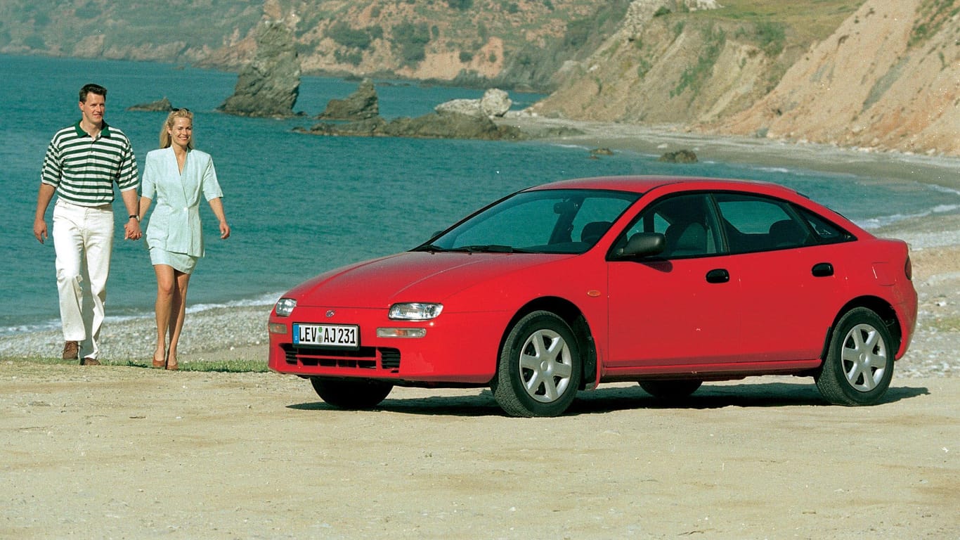 Kleines Coupé mit fünf Türen: Der Mazda 323F.