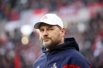 FC-Trainer während des Spiels gegen Freiburg: Steht Baumgarts Job am Wochenende auf dem Spiel?
