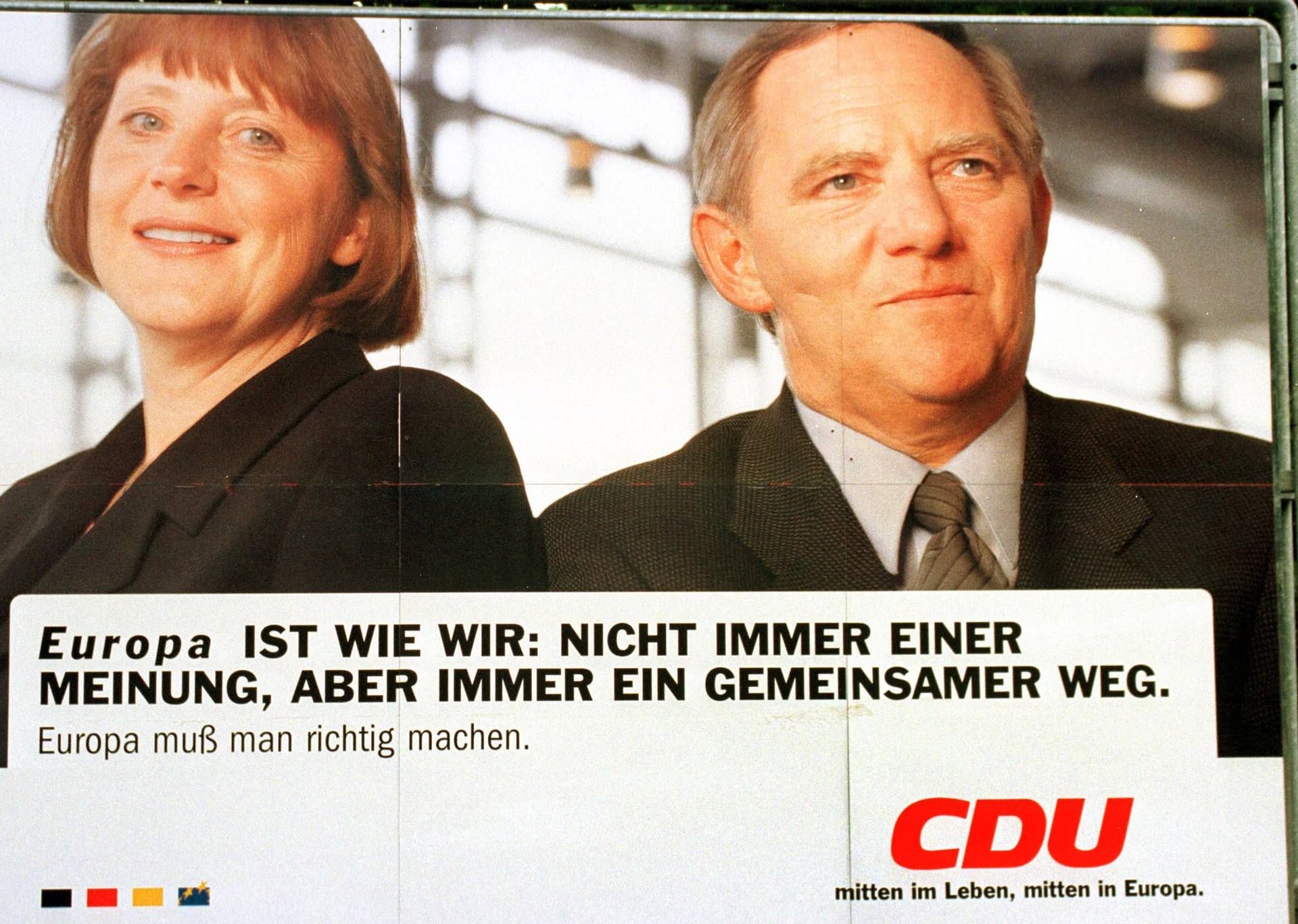 Angela Merkel und Wolfgang Schäuble auf einem Wahlplakat zur Europawahl 1999. Der ehemalige Bundeskanzler Helmut Kohl hatte Schäuble 1997 noch zu seinem Nachfolger auserkoren. Bei der Bundestagswahl 2005 wurde aber Merkel Kanzlerin.