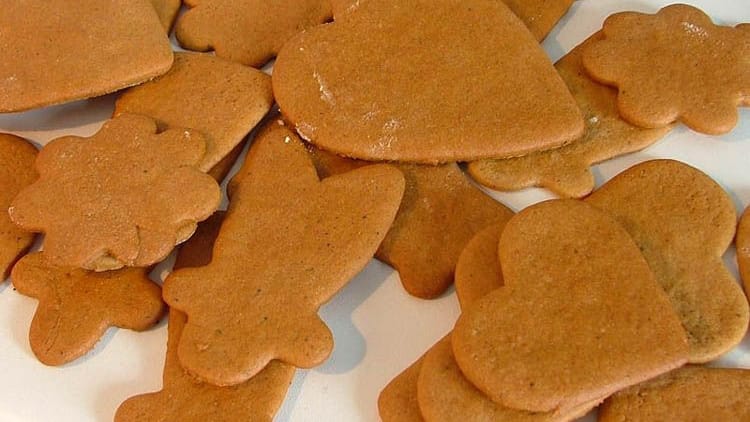 Hamburger brauche Kuchen werden zu Weihnachten gebacken.