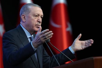Recep Tayyip Erdoğan: Der türkische Präsident steht angesichts vieler Krisen mit dem Rücken zur Wand.