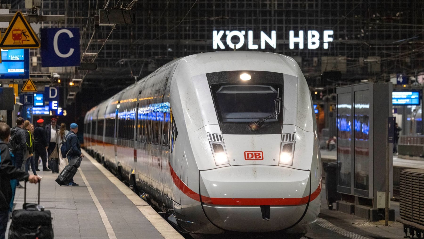 NRW: Deutsche Bahn Kündigt Neue Verbindung Nach Berlin An | Fahrplanwechsel