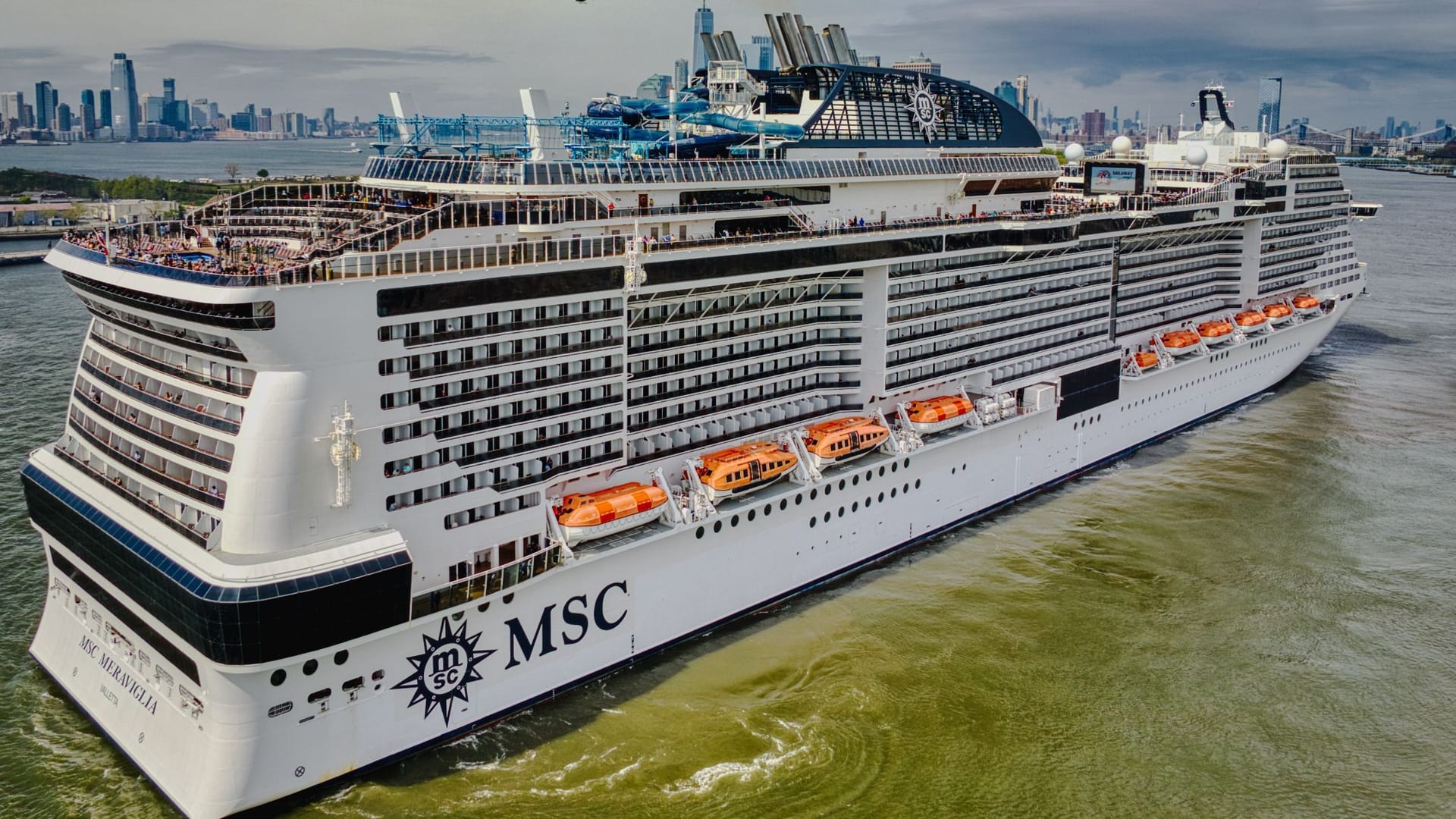 Die MSC Meraviglia in New York City (Archivbild): Auf Kreuzfahrtschiff-Passagiere wartete eine böse Überraschung.