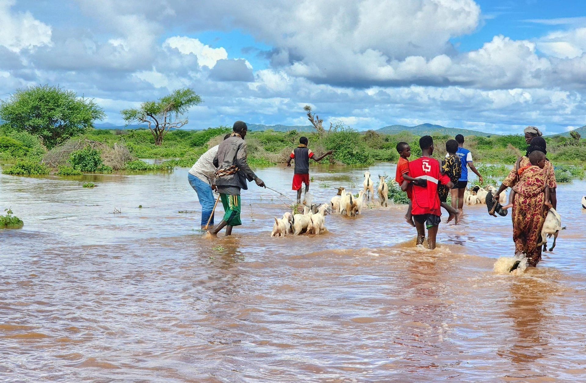 Schwere Regenfälle haben den Osten Kenias überflutet.