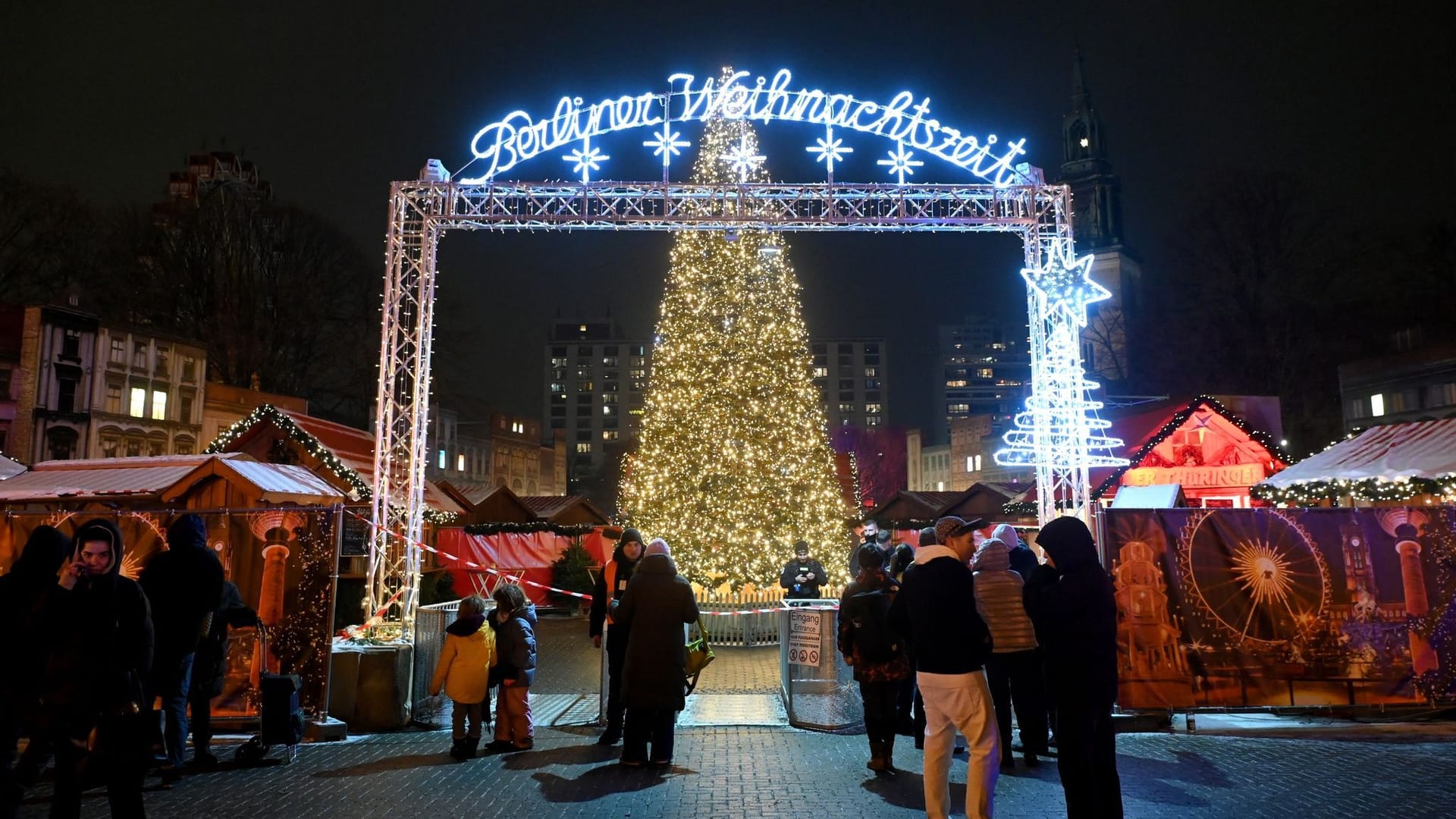 Weihnachtsmarkt am Alexanderplatz Weihnachtsmarkt am Alexanderplatz