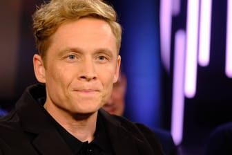 Matthias Schweighöfer: Der Schauspieler soll nach Dreharbeiten Sex mit einer Kollegin gehabt haben.