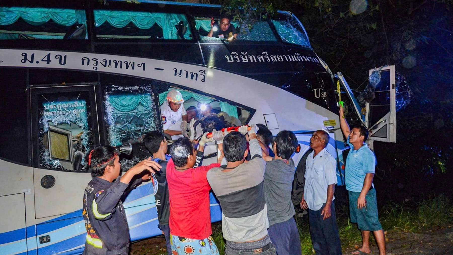 Thailand: Schwerer Unfall Mit Doppeldecker-Bus – 14 Tote