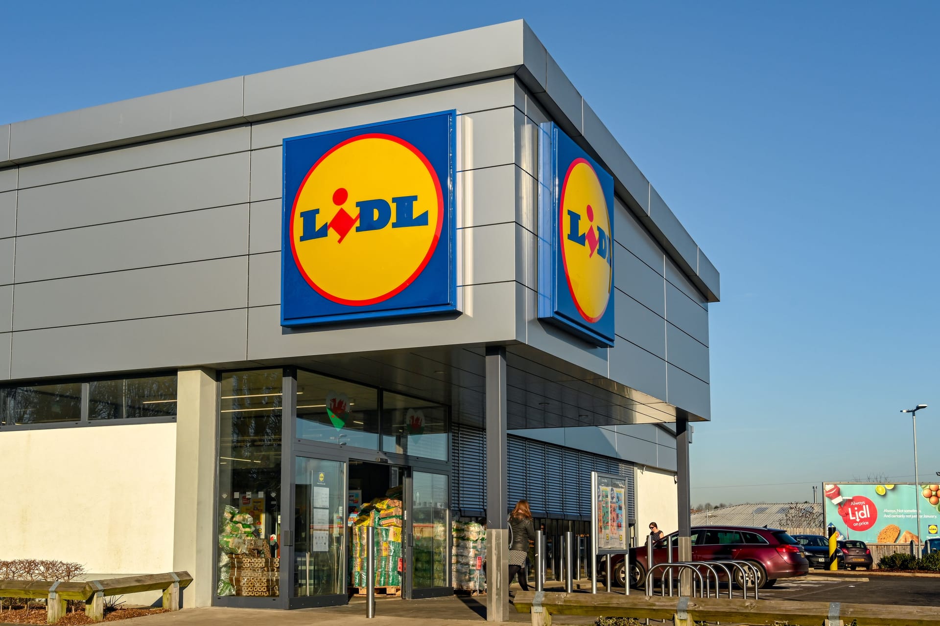 Lidl in Wales (Archivbild): Ein Räuber versetzte Kunden in Angst.