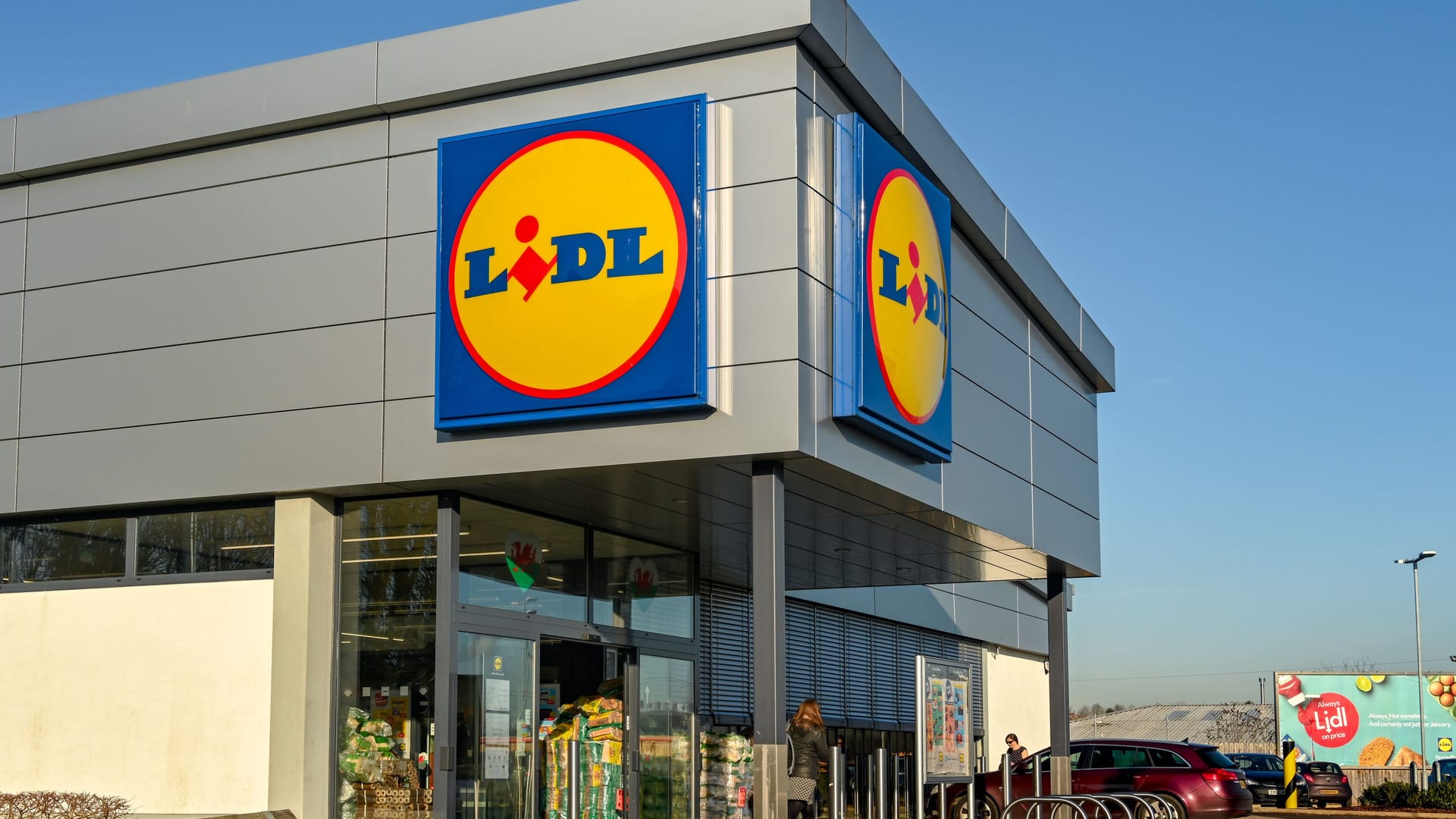 Lidl in Wales (Archivbild): Ein Räuber versetzte Kunden in Angst.