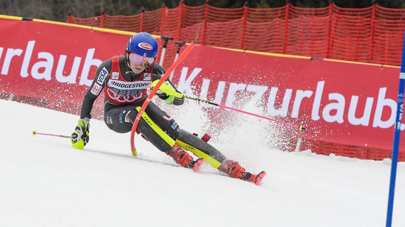 Im Skigebiet Ofterschwang finden immer wieder auch Weltcuprennen statt. Im Jahr 2018 stürzte sich unter anderem die US-Amerikanerin Mikaela Shiffrin die Piste hinab.