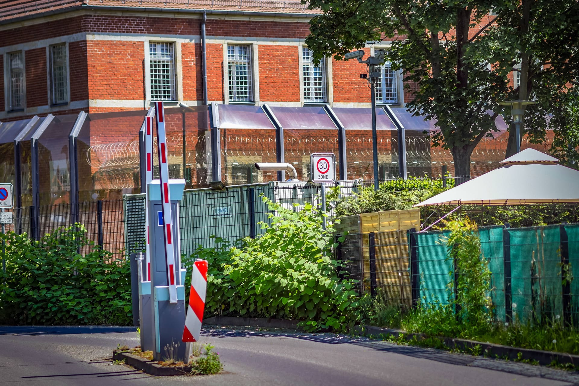 Themenfoto Forensik Berlin Pankow OT BuchJVA Haftkrankenhaus Lindenberger Weg