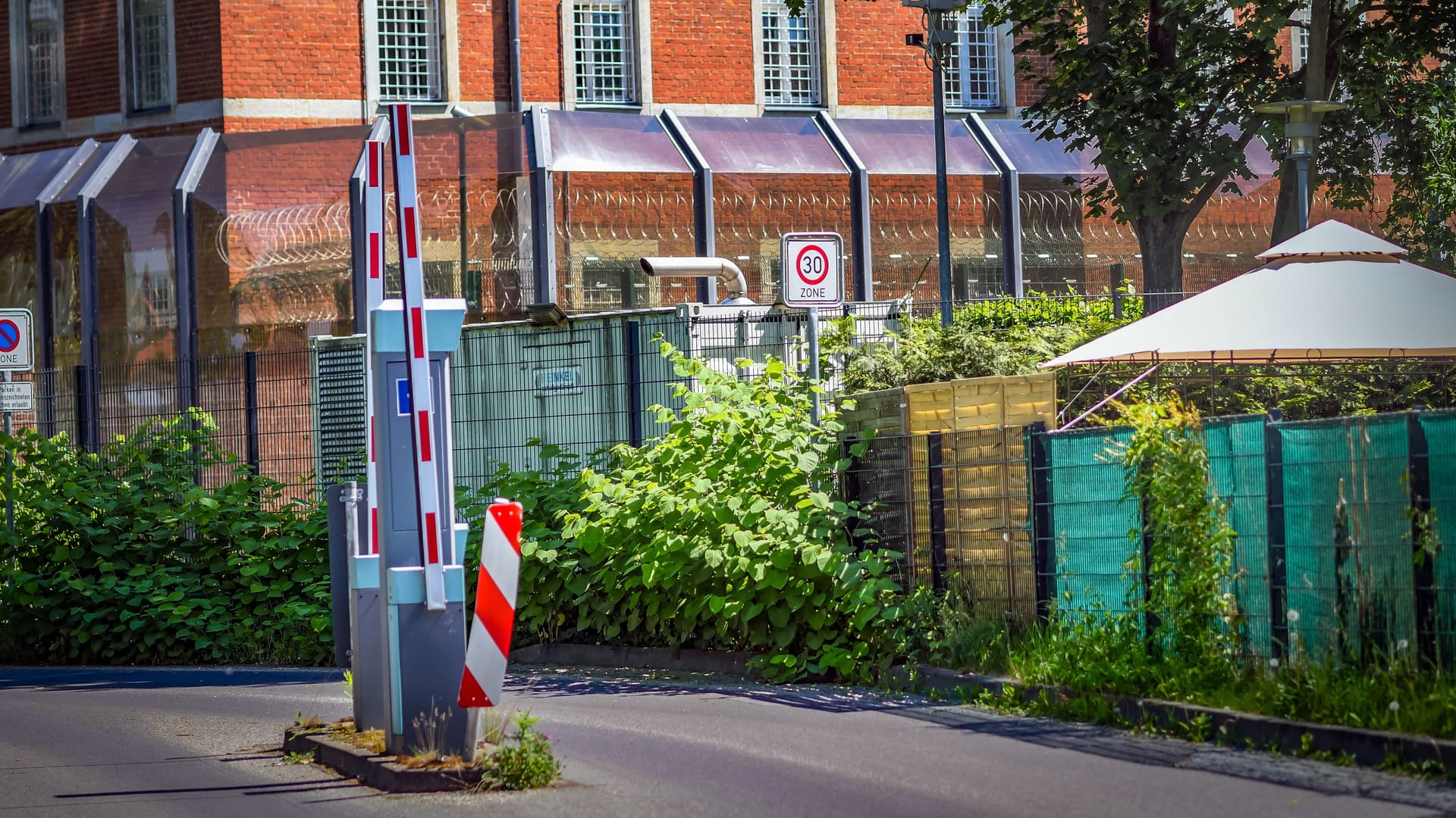 Themenfoto Forensik Berlin Pankow OT BuchJVA Haftkrankenhaus Lindenberger Weg