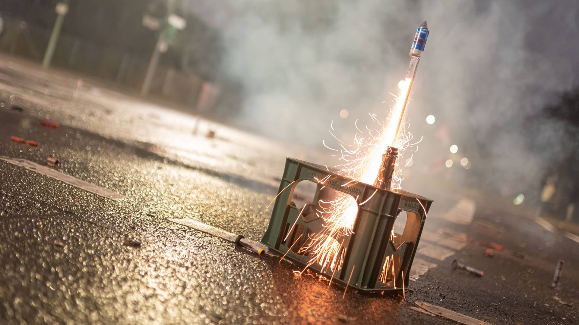 Feuerwerk in Berlin (Archivbild): Es droht eine Eskalation an Silvester.