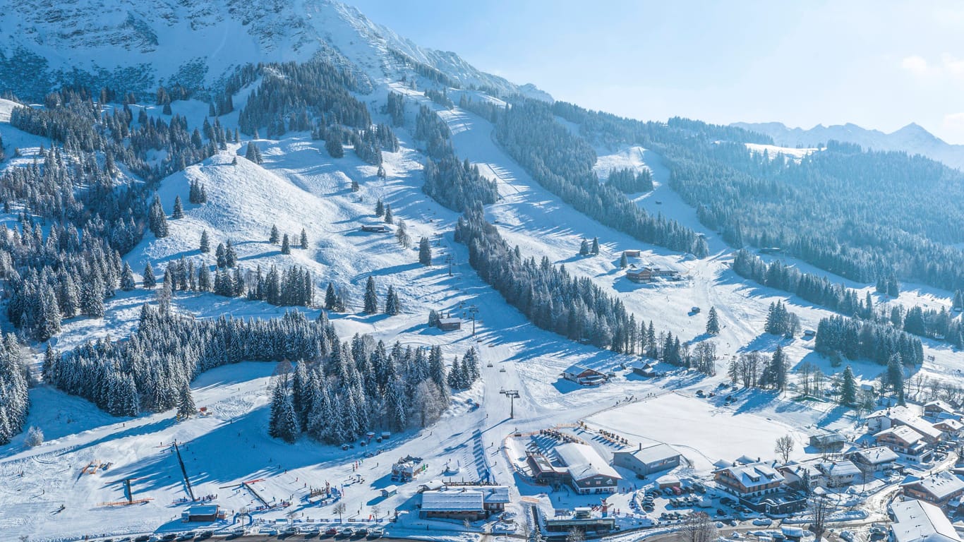 Im Gebiet Hindelang-Oberjoch finden Skifahrer beste Bedingungen vor.