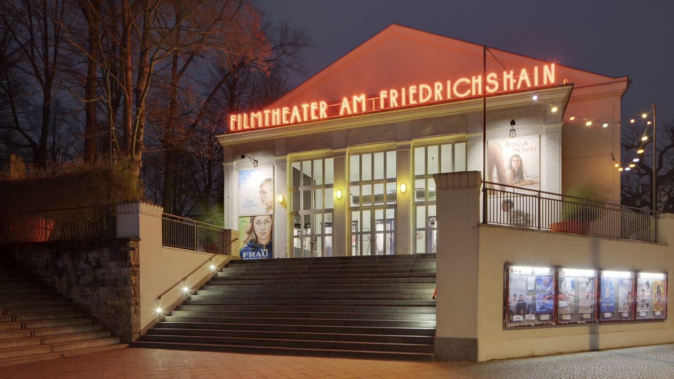 An Weihnachten im Filmtheater am Friedrichshain: Dinner und Preview.