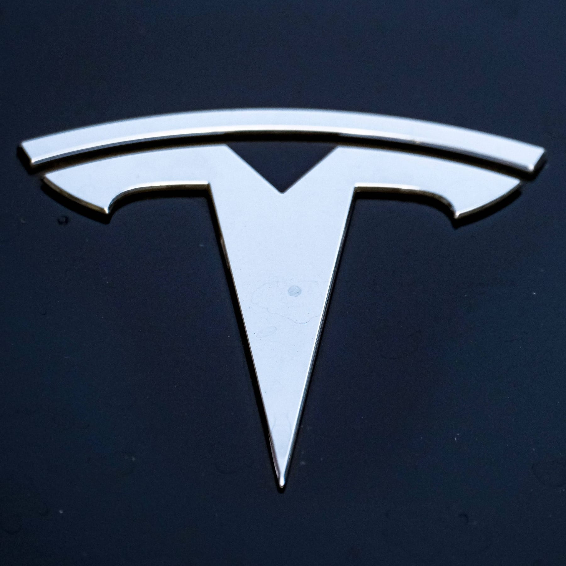 Auto  Rückruf: Tesla ruft fast alle Fahrzeuge in den USA zurück
