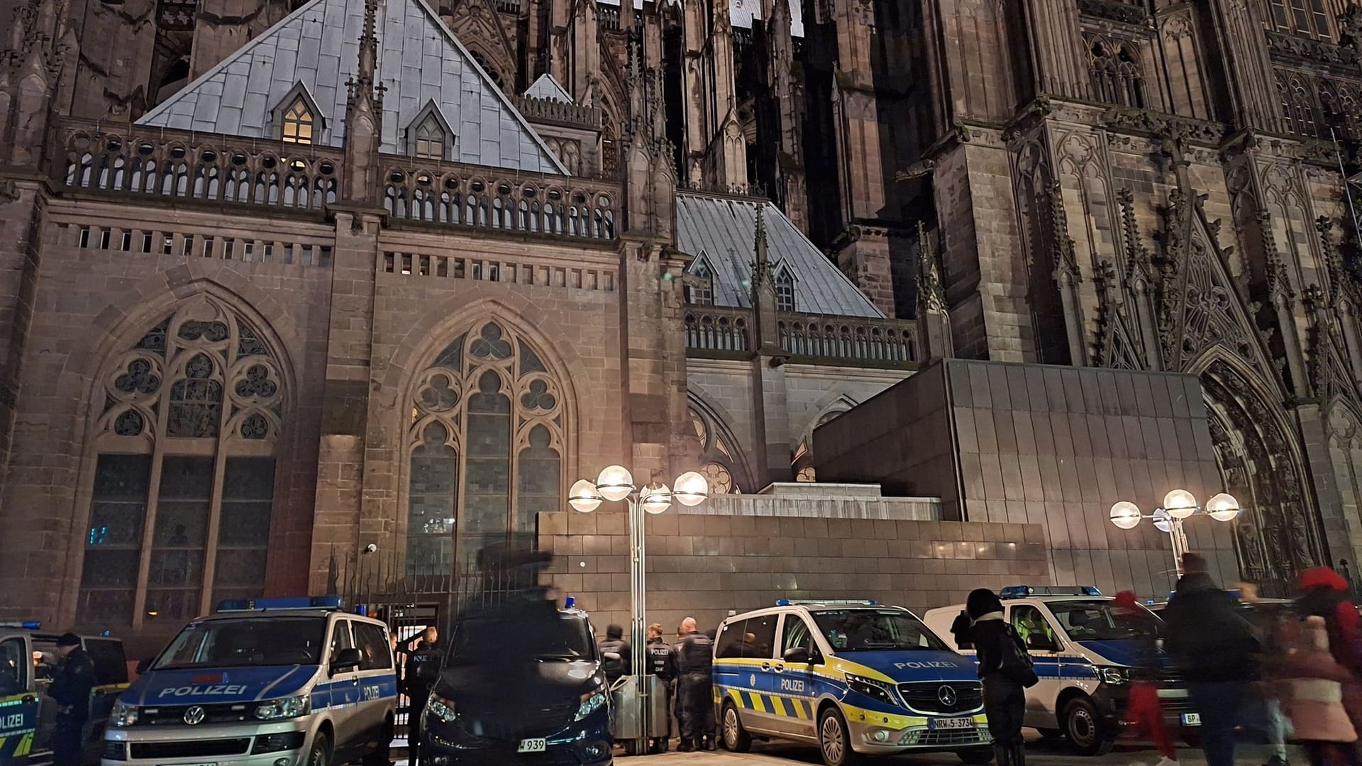 Polizei am Kölner Dom