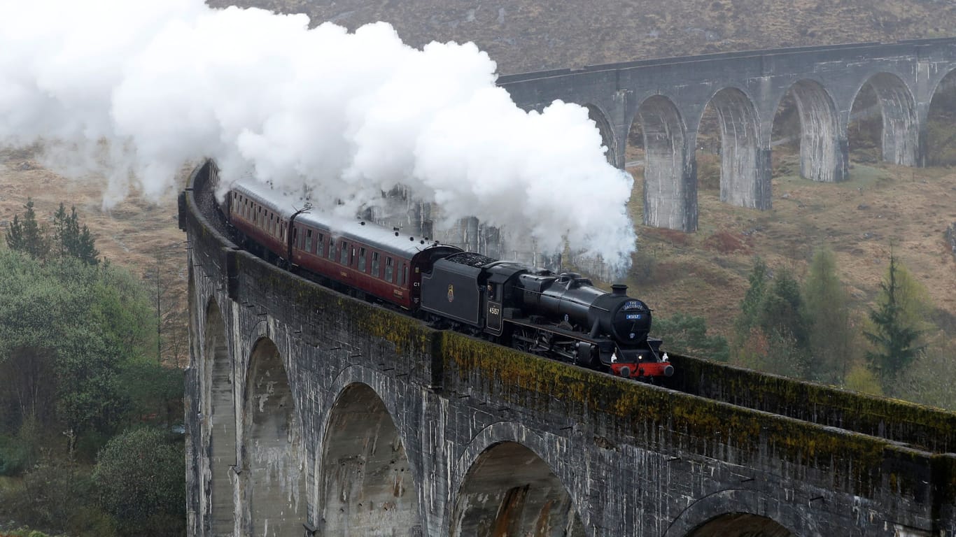 Jacobite Steam Train in Schottland (Archivbild): Der "Hogwarts Express" muss nun nachgerüstet werden.