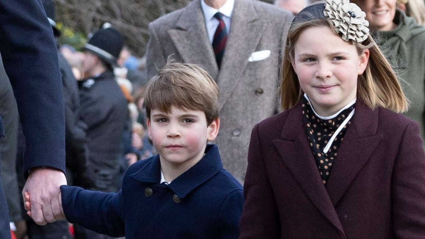 Prinz Louis und Mia Tindall: Hand in Hand liefen die beiden zum Gottesdienst.