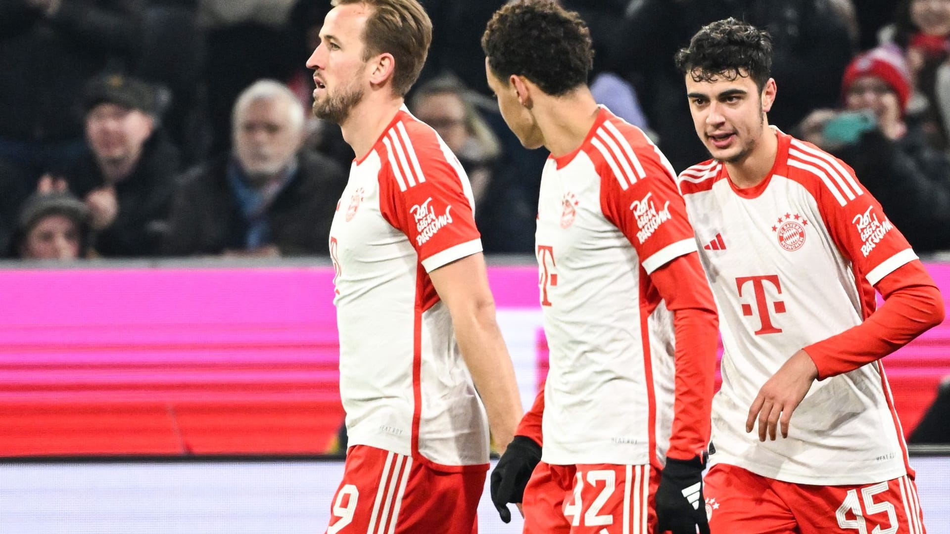 Bayern München - VfB Stuttgart Bayern München - VfB Stuttgart