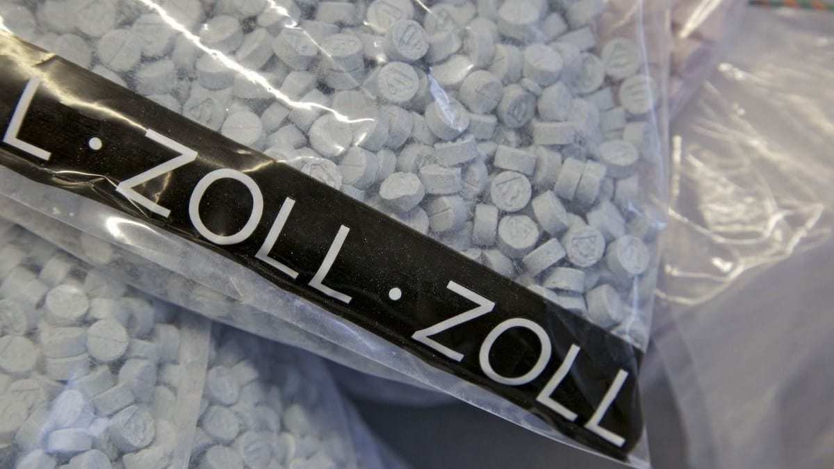 Kiloweise Ecstasy spürten die Ermittler unter handelsüblichen Kaffeebohnen auf.